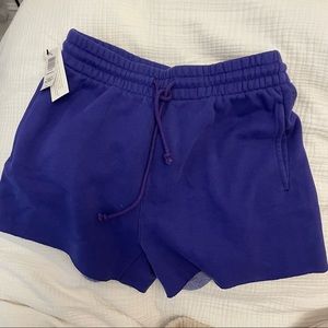 TNA Cozy BF 3” shorts and Cozy AF cropped sweater in Small